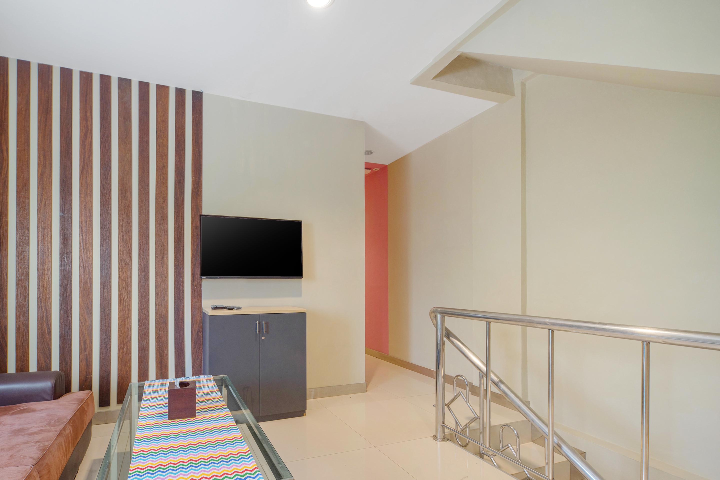 Super Oyo Capital O 1121 Orienchi 2 Hotel Jakarta Exterior photo